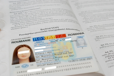 Podrobiony rumuński dowód osobisty 