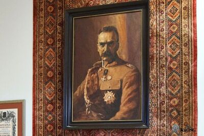 Portret Marszałka Józefa Piłsudskiego w Sali Tradycji KaOSG