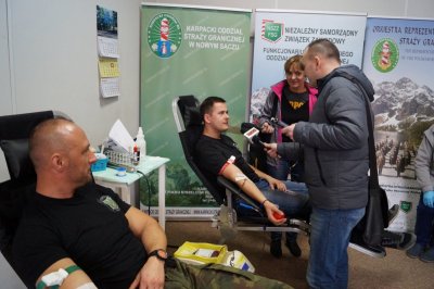 Krwiodawcy podczas akcji "spoKREWnieni służbą" na terenie KaOSG #3
