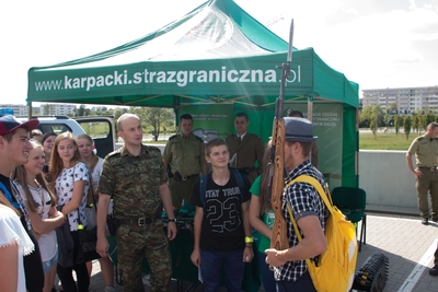 Rok po ŚDM - pokaz służb mundurowych przed TAURON ARENĄ #5