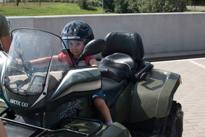 Rok po ŚDM - pokaz służb mundurowych przed TAURON ARENĄ #8