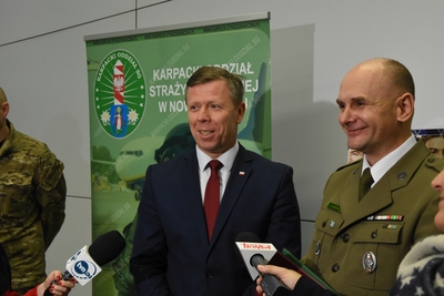 Przekazanie robota pirotechnicznego