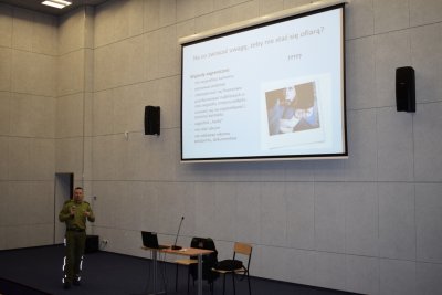 Jak nie stać się ofiarą handlu ludźmi ? 