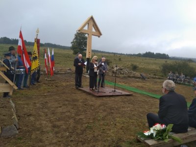 Kolejne miejsca pamięci odzyskują swój blask