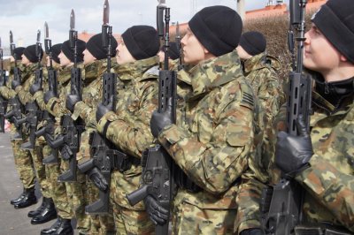Kompania Reprezentacyjna SG z nowymi karabinkami 