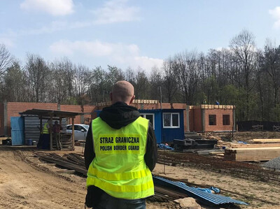 Nielegalna praca na budowie