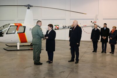 Przekazanie śmigłowca dla SG