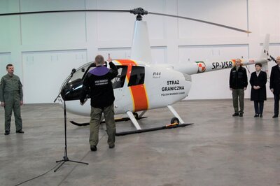 Przekazanie śmigłowca dla SG
