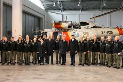 Przekazanie śmigłowca dla SG