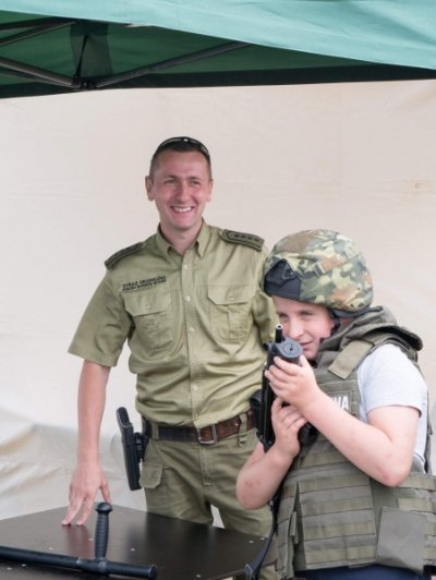 Nowotarski Piknik Lotniczy z funkcjonariuszami SG 
