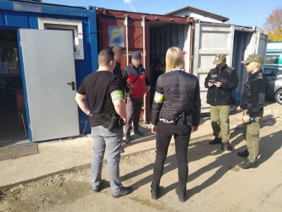 Pracowali nielegalnie na budowie