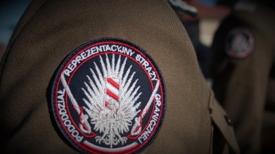 W czwórki, w prawo - ZWROT!