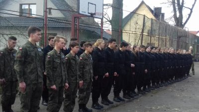 W czwórki, w prawo - ZWROT!