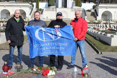 "Rodacy Bohaterom" - fot. Odra-Niemen