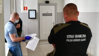 Cudzoziemiec handlował podrabianymi lekami. Teraz opuści Polskę. 