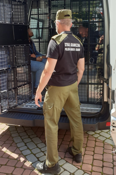 Przejechali pół Europy w naczepie z arbuzami