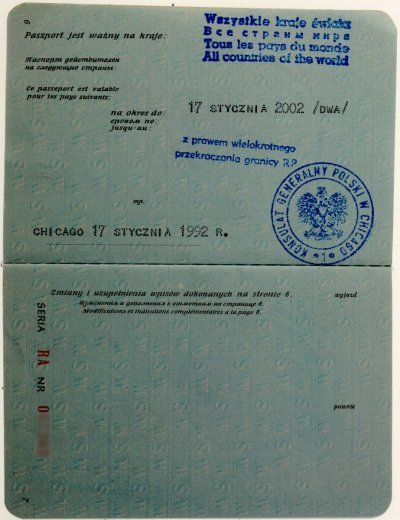 Chciał wjechać do kraju na podstawie paszportu PRL