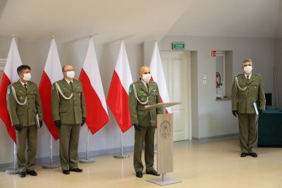 Pożegnanie odchodzącego na emeryturę funkcjonariusza Placówki SG w Tarnowie