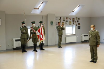 Pożegnanie odchodzącego na emeryturę funkcjonariusza Placówki SG w Tarnowie