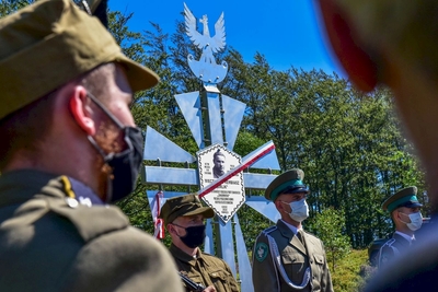Kolejne miejsce w Beskidzie Sądeckim upamiętniające walki partyzanckie - fot. IPN
