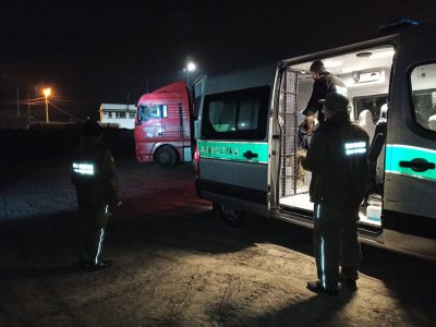 Podróżowali ukryci w rudzie cynku