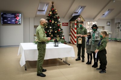 Betlejemskie Światło Pokoju dotarło do Karpackiego Oddziału SG