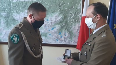 Odznaki SG dla funkcjonariuszy KaOSG