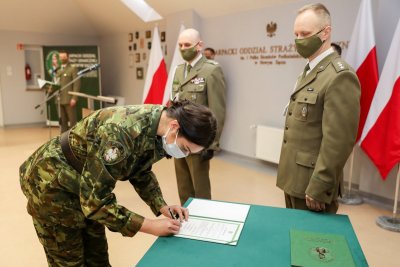 Ślubowanie nowo przyjętych funkcjonariuszy KaOSG
