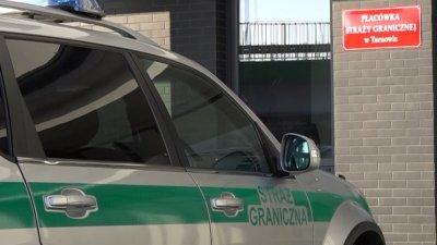 4 tożsamości cudzoziemca nie wystarczyły Radiowóz Straży Granicznej