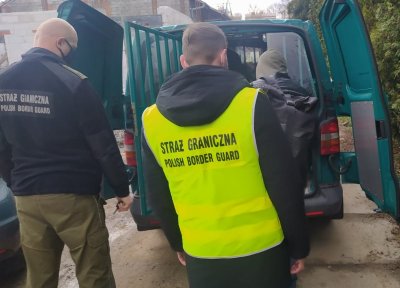 Widnieli w bazach danych SG, a do tego pracowali nielegalnie