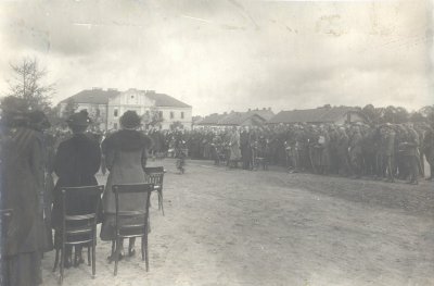 Marszałek Józef Piłsudski w koszarach 1 Pułku Strzelców Podhalańskich - ze zbiorów Muzeum Okręgowego w Nowym Sączu