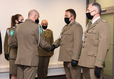 Awanse i wyróżnienia dla funkcjonariuszy krakowskich Placówek