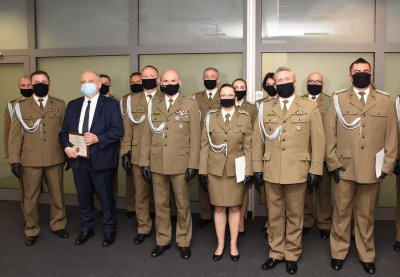 Awanse i wyróżnienia dla funkcjonariuszy krakowskich Placówek