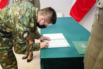 Ślubowanie w Karpackim Oddziale SG