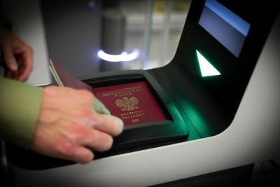 System „Bramek ABC” (Automated Border Control) od dziś na podkrakowskim lotnisku