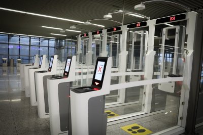 System „Bramek ABC” (Automated Border Control) od dziś na podkrakowskim lotnisku