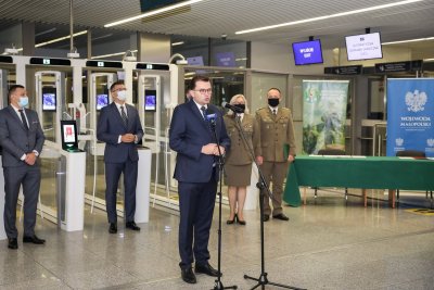 System „Bramek ABC” (Automated Border Control) od dziś na podkrakowskim lotnisku