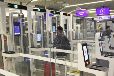 System „Bramek ABC” (Automated Border Control) na podkrakowskim lotnisku ma nową funkcjonalność