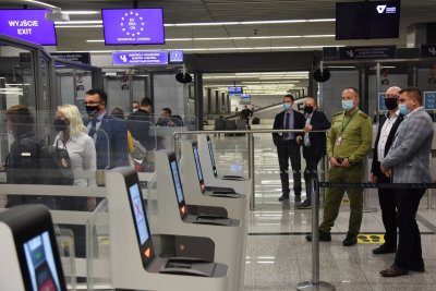 System „Bramek ABC” (Automated Border Control) na podkrakowskim lotnisku ma nową funkcjonalność