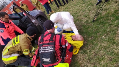 Służby w gotowości - funkcjonariusze KaOSG podczas ćwiczeń z wykorzystaniem szpitala polowego