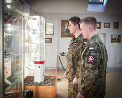 Funkcjonariusze KaOSG spotkali się z uczniami klas mundurowych o profilu Straż Graniczna