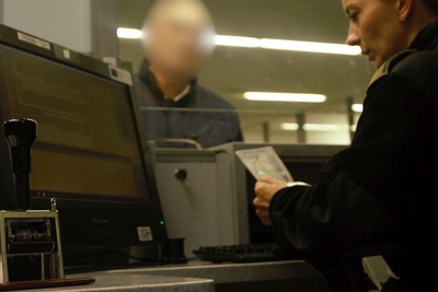 Dwie odmowy wjazdu do RP oraz zatrzymanie na lotnisku w Krakowie-Balicach