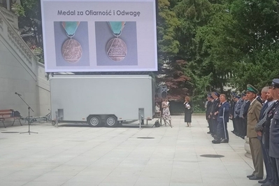 Funkcjonariusz z Placówki SG w Kielcach został odznaczony przez Prezydenta RP 