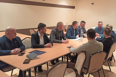 Funkcjonariusz KaOSG na spotkaniu przedstawicieli Honorowych Krwiodawców służb mundurowych z Dyrektorem Centrum Krwiodawstwa i Krwiolecznictwa MSWiA 