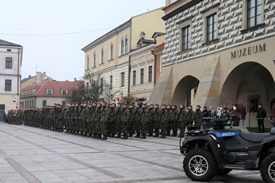 Po 30 latach przerwy w Tarnowie ponownie wybrzmiały słowa żołnierskiej przysięgi 