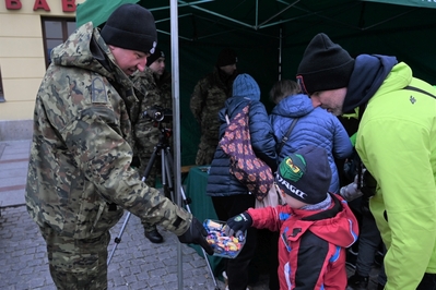 Po 30 latach przerwy w Tarnowie ponownie wybrzmiały słowa żołnierskiej przysięgi 