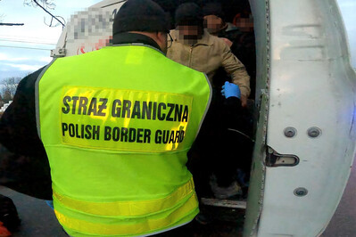 Zatrzymanie 24 cudzoziemców w Chochołowie 