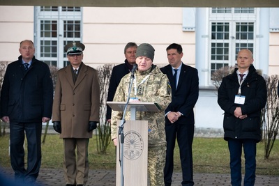 Przekazanie psów ukraińskim żołnierzom 