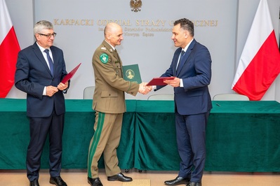 Pielęgnowanie związków regionu i formacji granicznych 