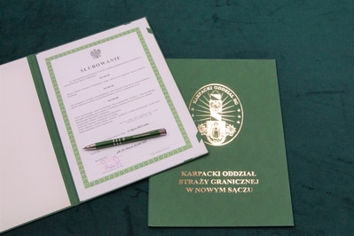 Dwóch nowych funkcjonariuszy KaOSG złożyło ślubowanie 
